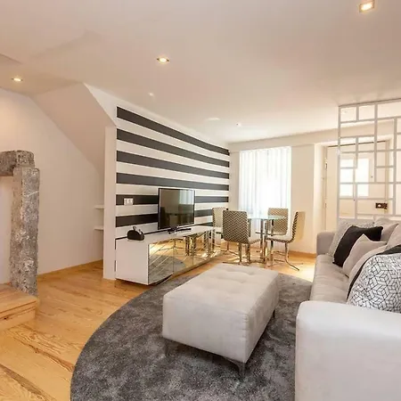 아파트 Seaside Duplex - 200m From The Beach! 카스카이스